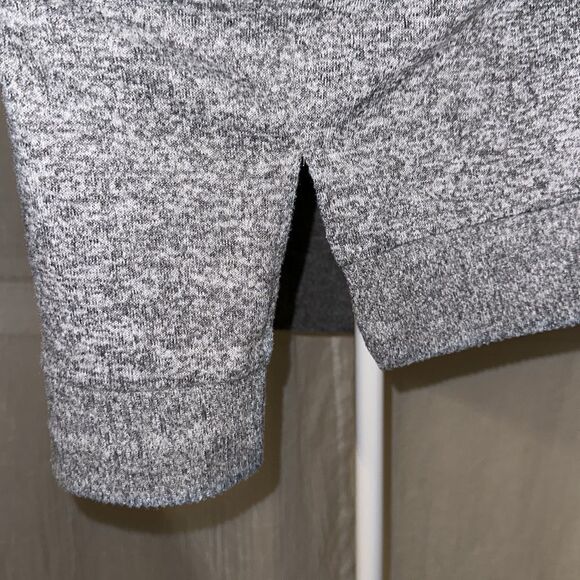 C&C California 2X Fine Knit Gray Heathered Light Weight Drop Sleeve Sweater - Picture 8 of 13